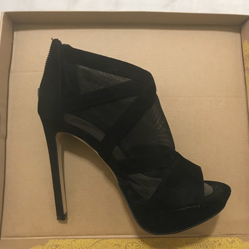 Black Shoes. High Heels